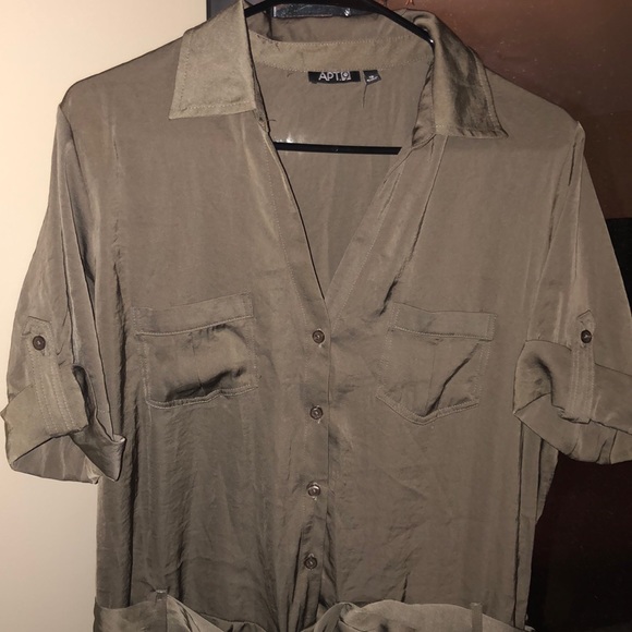 Olive green silk like romper - Picture 3 of 4